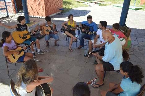 é que a gurizada da praia vai