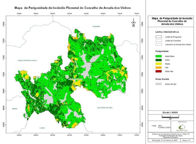 Como produtos finais desta metodologia resultaram dois mapas: - Mapa de perigosidade de incêndio florestal, apresentado na Figura 2. Este mapa contabiliza o risco estrutural.