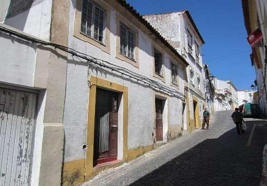 36 Projetos em curso Município Portalegre Morada Rua Cândido dos Reis, 8-10 Tipo de promotor Particular