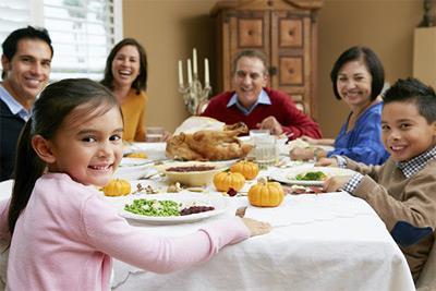 A Família Feliz e Sorridente Se você alimenta dúvidas, medos e ao invés da solução, foca no problema, o que você acha que vai atrair?