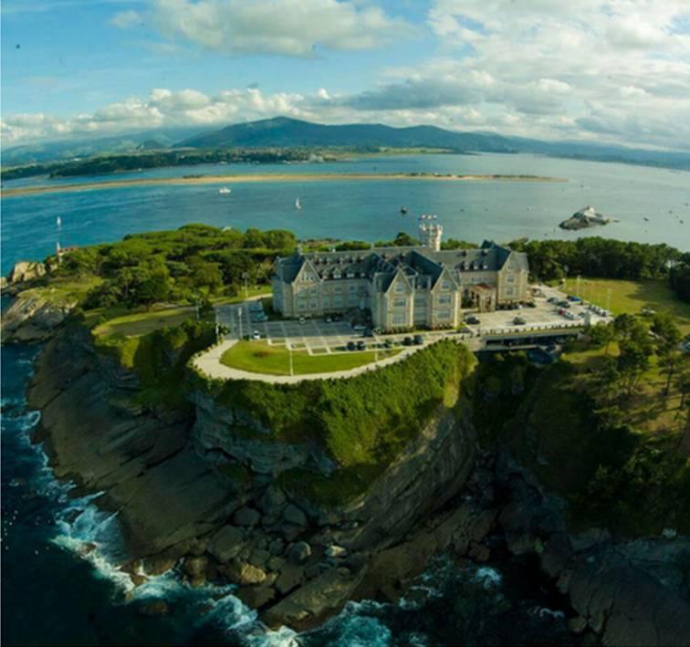 Passeio em Comboio Turísticos pela península e tempo livre para visitarmos o Museo del