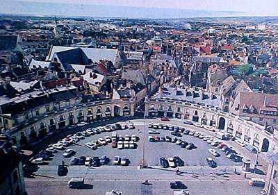 A CIDADE BARROCA Place de la Liberátion, Séc. XVII, Dijon França. François Mansart.