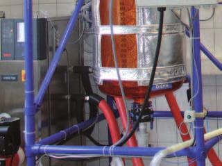 Method The Unistat and reactor are connected using two 1.5-metre insulated metal hoses. The reactor is filled with 75 litre of M90.055.03, a Huber supplied silicon based HTF.