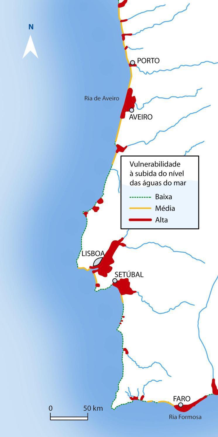 Figura 12 - Vulnerabilidade da zona costeira portuguesa à subida do nível das águas do mar Fonte: Ferreira (2010) Entre as zonas com maior vulnerabilidade destaca-se a Ria de Aveiro, a qual se