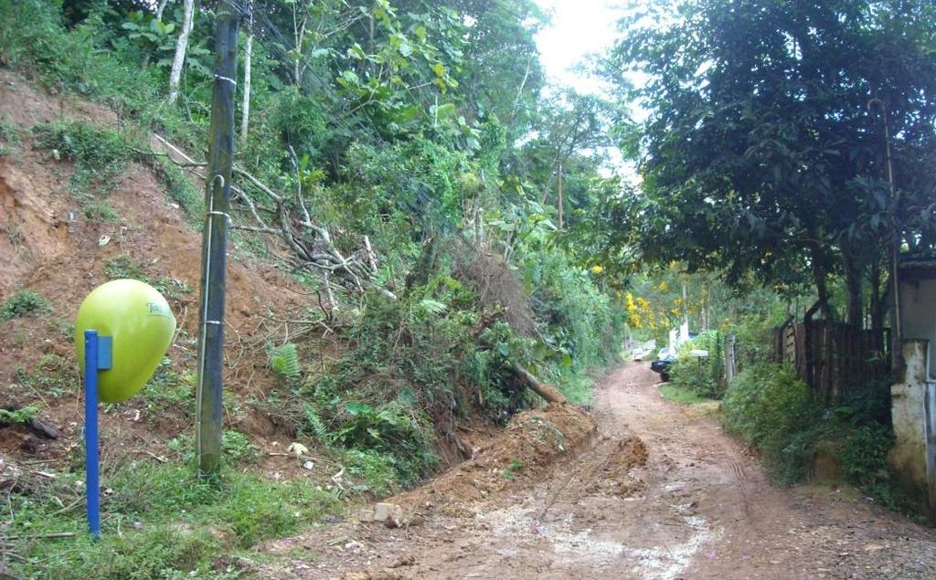 Pouco mais adiante, no cruzamento com a Rua Julio Prestes de Albuquerquer, houve um grande