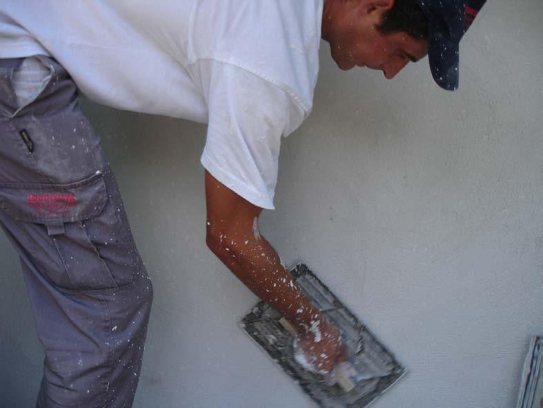 Pesagem dos materiais sólidos (cal aérea, gesso, areia e fibras)!