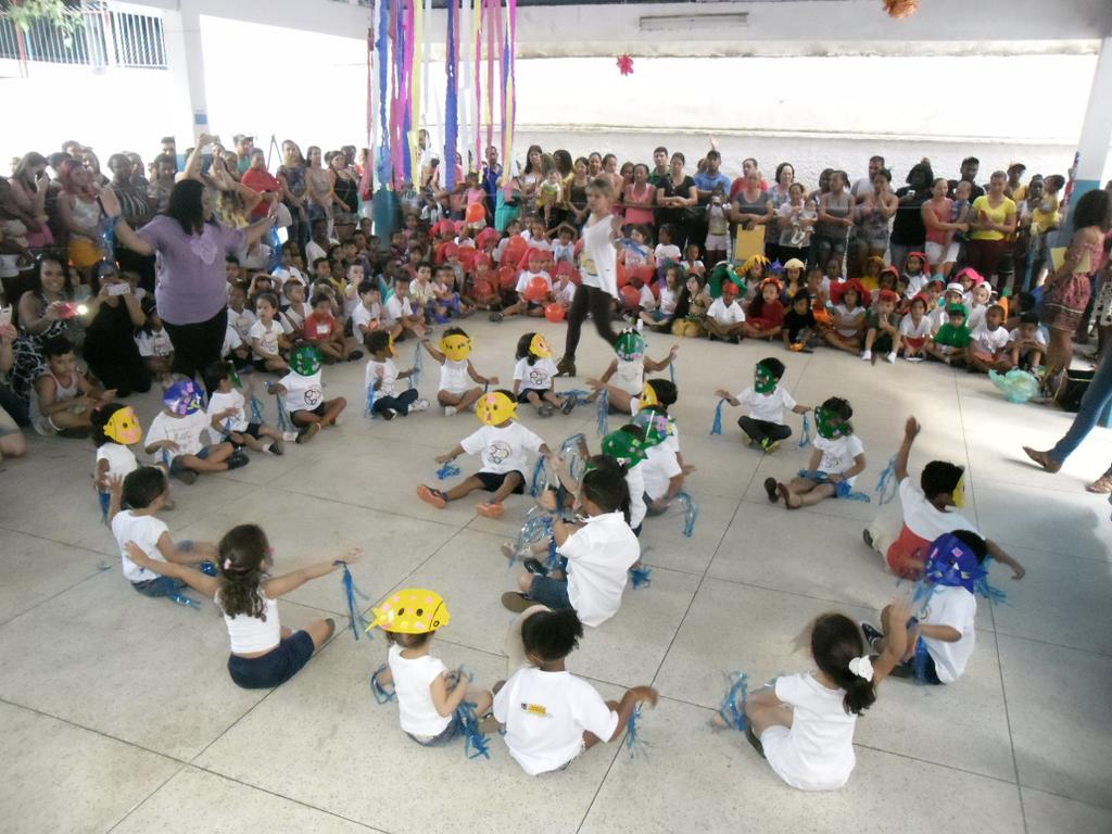 ... E A TURMA DA TIA ELAINE MENDES VEIO NOS ENCANTAR