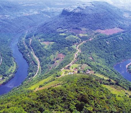 Duração: 04 horas Saídas Diárias: 09h ou 14h R$ 90 11 - VINHOS DE PINTO BANDEIRA A 750m de altitude, Pinto Bandeira está localizada em um dos pontos mais belos da Serra Gaúcha.