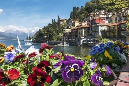 pérola do Lago de Como: Bellagio. Na parte da tarde você chega a Lecco, capital dessa província.