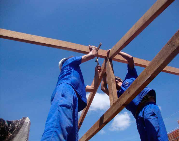 Este programa permite que a Renova monitore a contração de mão de obra local entre as empresas prestadoras de