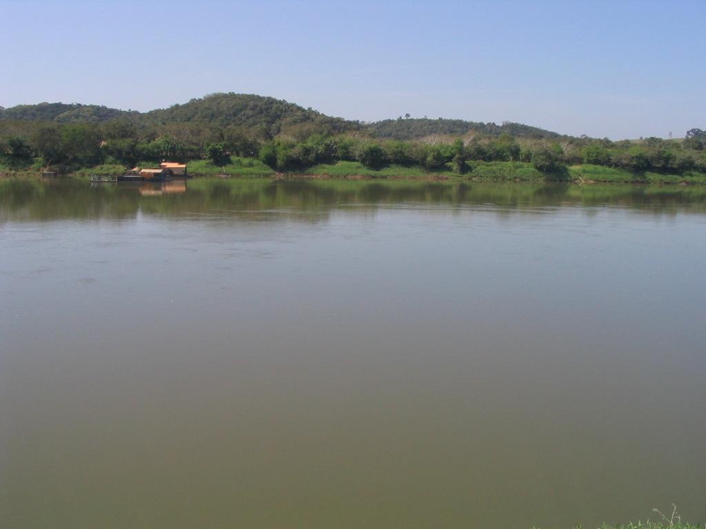 REA COM MINERAÇÃO DE AREIA: ocupa