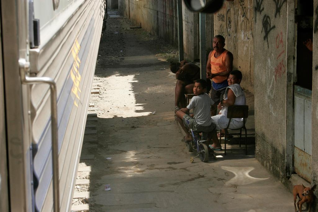 CASTILHO Restrição de velocidade Segurança da carga Segurança da