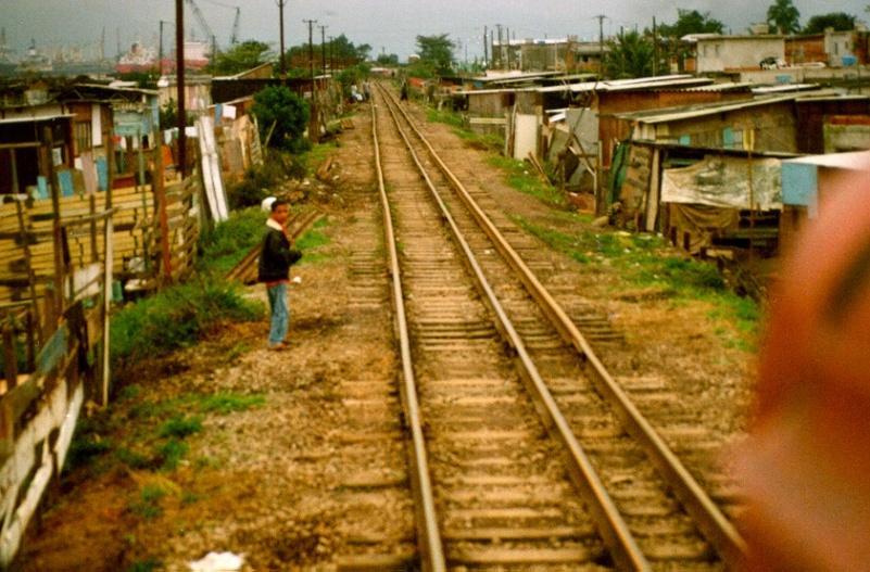 MELHORIA DOS ACESSOS FERROVIÁRIOS AOS