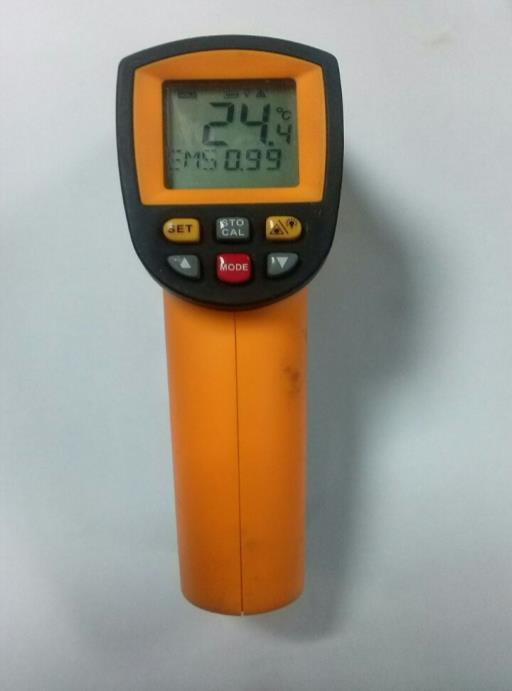Medidor de temperatura GM 900 Ensaio Antes do inicio do ensaio, realizou-se a medida de temperatura de todas as paredes.