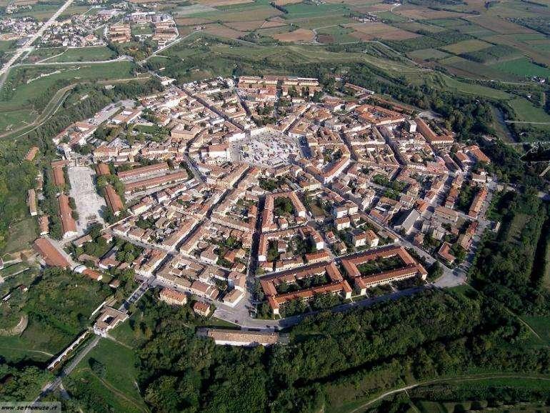 Palmanova (1593, Udine, Itália),