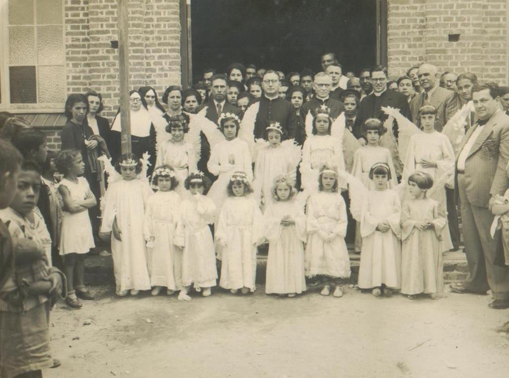 NO DIA DA INAUGURAÇÃO DA IGREJA PADRE JERÔNIMO VERMIN