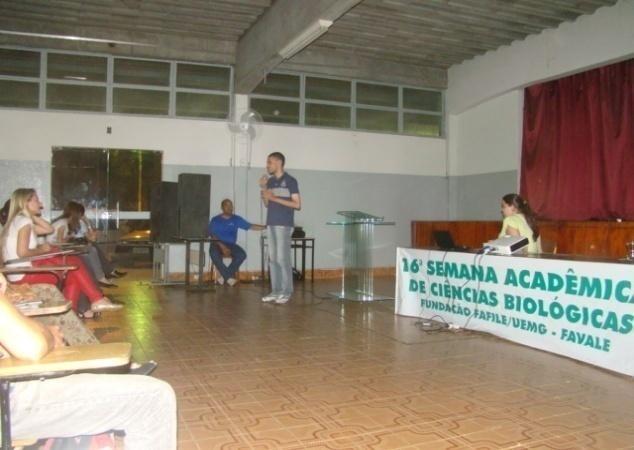 Acadêmica do Curso de Ciências