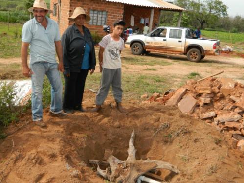 Figura 7. Círculo de bananeiras elaboramos pelos moradores do Assentamento Roseli Nunes. 4º Etapa Plantio das bananeiras no círculo. As bananeiras podem ser plantadas de diversas maneiras.