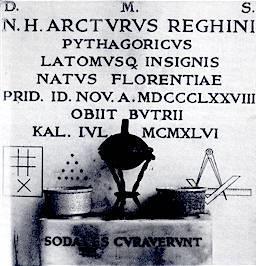 D.M.S. significa em latim Dis Manibus Sacrum e quer dizer O querido pelos deuses familiares da Roma Sagrada. N.H. Nobil Homo em latim: significa Homem Nobre.