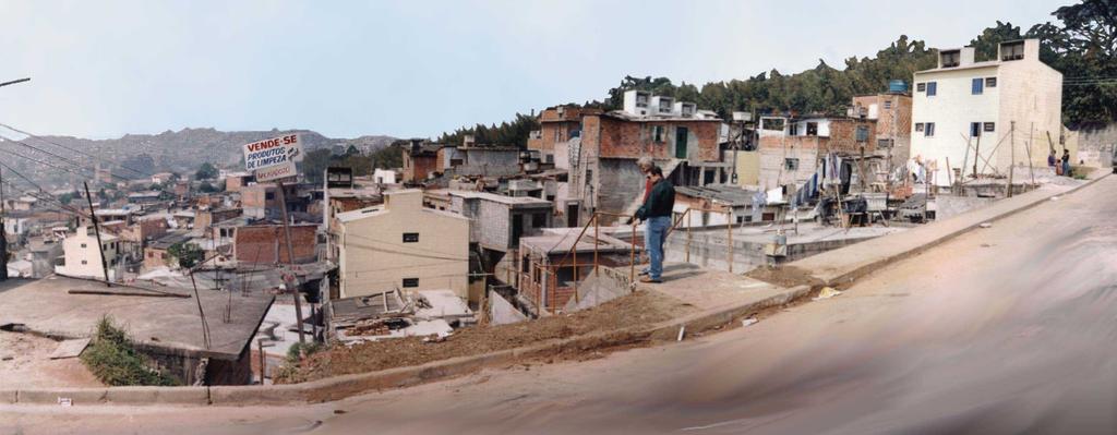 No Jardim Floresta, os projetos basicamente criaram um sistema de vielas para pedestres (secundárias) nas encostas,