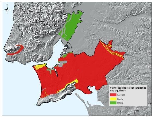 Elevada suscetibilidade à contaminação dos aquíferos O território da Península de Setúbal encontra-se sobre o maior e mais importante sistema aquífero português, o sistema aquífero da Bacia do