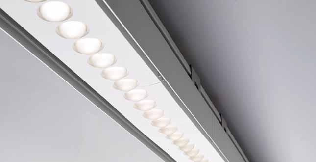 TÃO EFICIENTE QUANTO CONFORTÁVEL A tecnologia LED+LENS TM funciona com LED de elevada potência e oferece fluxos luminosos até 10 000 lumens por metro, sendo ideal para espaços que necessitam de muita