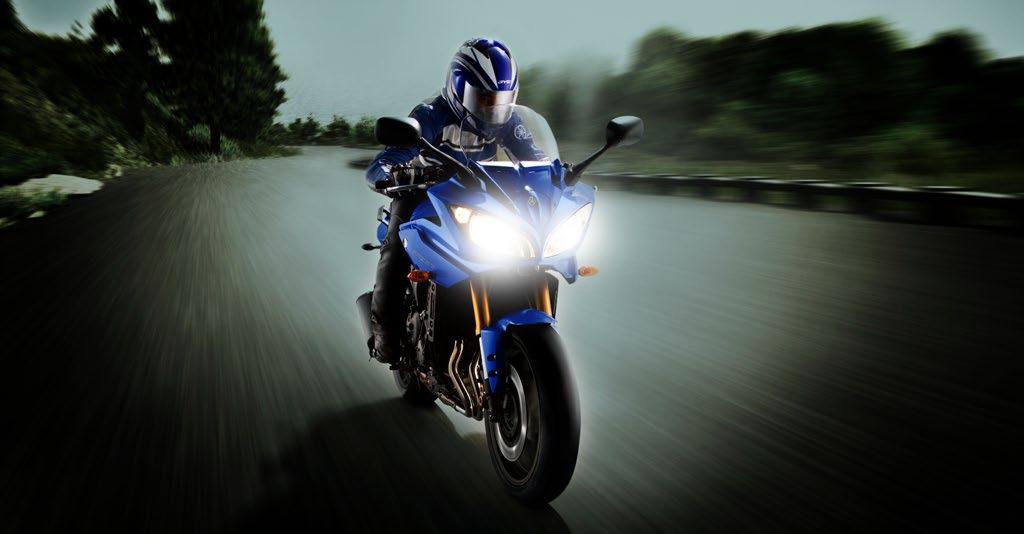 100% mais luz X-treme ision Moto Máxima performance e estilo nos faróis da sua moto X-Tremeision