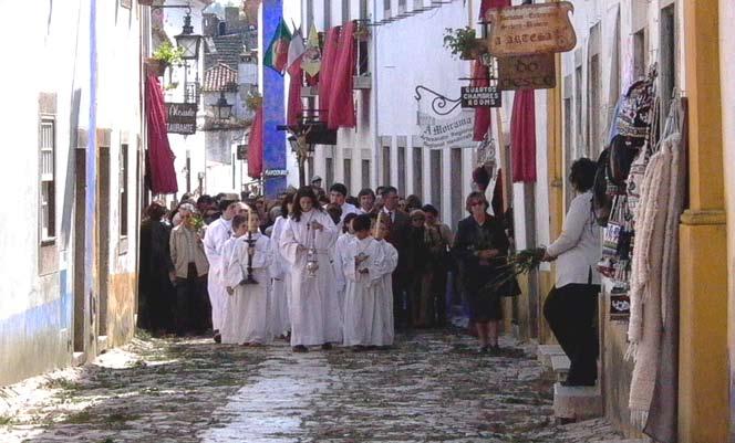 Domingo, 9 de Abril 15h00 Bênção e Procissão dos Ramos Saída: Museu Paroquial de São João Missa da Paixão Igreja de Santa Maria 16h30 Procissão dos Passos Saída: Igreja de Santa Maria 21h00 Grande