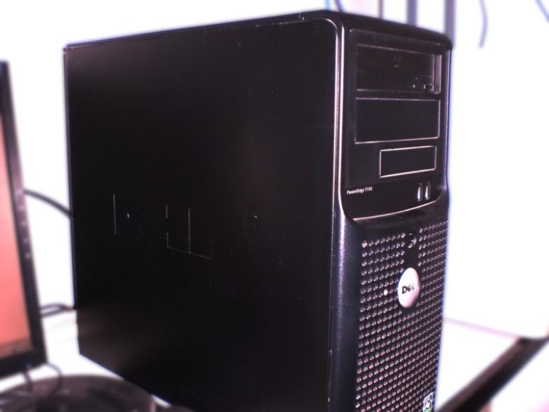 O computador opera sobre o sistema operacional Microsoft Windows Server 38 2003. Figura 3.1: Servidor Proxy utilizado na filial Bahia 3.