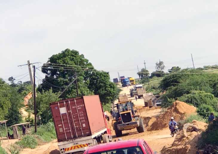 transitabilidade rodoviária na N8, principal estrada de acesso ao Porto de Nacala.