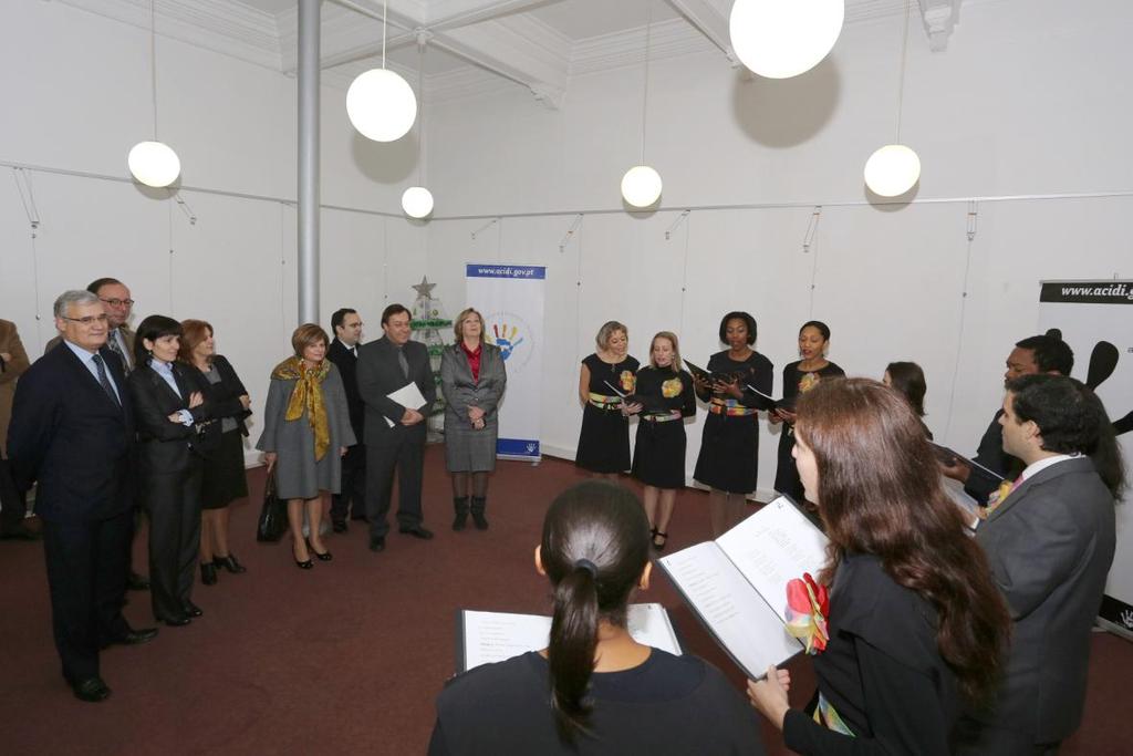 3 Atuação do Coro Intercultural do ACIDI Seguiu-se um momento musical de boas vindas