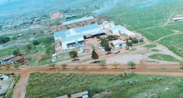 Em Mato Grosso do Sul, o cultivo do algodão começou pela região sul, com a implantação da Colônia Agrícola Federal de Dourados abrangendo os municípios de Naviraí, Fátima do Sul, Glória de Dourados e