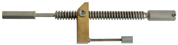 A posição da tampa (aberta ou fechada) não é relevante para a substituição. 5.5.1 Desmontar o mecanismo de fechamento Girar a fixação superior do mecanismo de fechamento (pos.