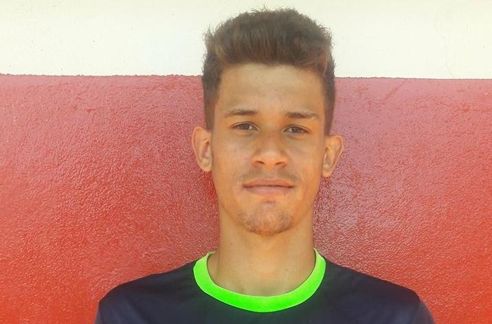 Goleiro do USC passou pela base de Raposa e Galo João Pedro de Paula Silva tem 17 anos.