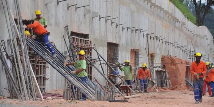 Aplicações Geotécnicas Cortinas Atirantadas Solos Grampeados