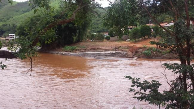 limite da área urbana de Barra Longa, sofreram poucas alterações em relação à vistoria realizada na operação WATU I, embora não tenha sido verificada intervenções na área no momento da vistoria.