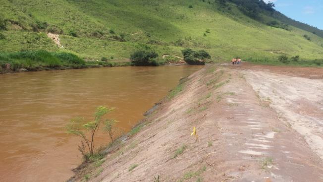 - Ponto: TR15 13 No trecho 15, este ponto havia sido vistoriado na operação WATU 1, na calha principal do Rio do Carmo, na zona rural, e foi registrado como