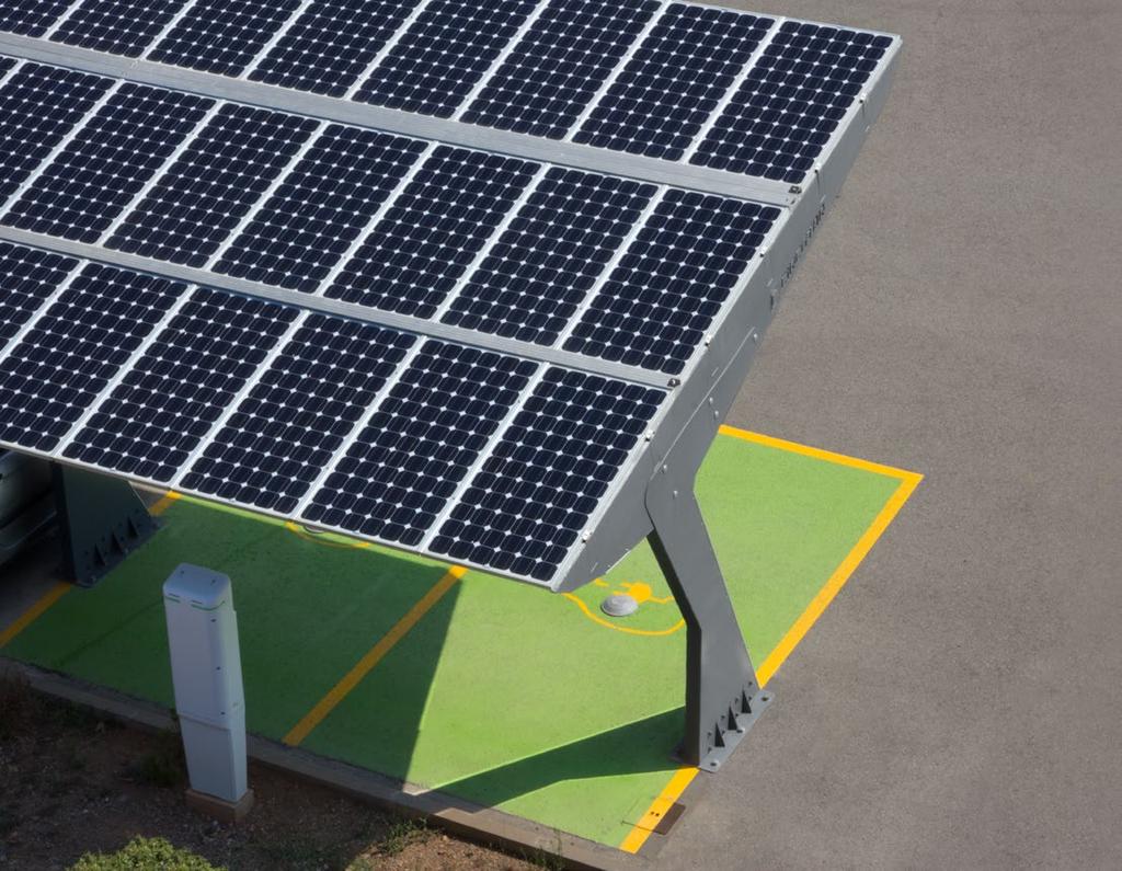 CDP CB Combiner Box para protecção e gestão de instalações solares Descrição Os sistemas fotovoltaicos são formados por vários circuitos em CC separados entre si, pelo que devem ser combinados num
