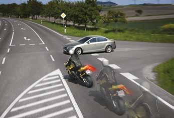 COMO FUNCIONA MOTOS INTELIGENTES O PARA MOTOS TEM O SEGUINTE PRINCÍPIO OPERACIONAL: Sensores em ambas as rodas registram constantemente a velocidade da motocicleta.