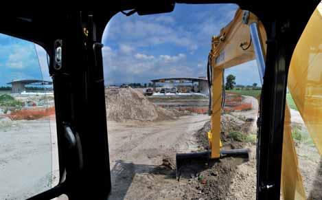 A velocidade reduzida da ventoinha, um radiador de grande capacidade e a utilização optimizada do isolamento sonoro bem como de materiais absorventes do som contribuem para os baixos níveis de ruído