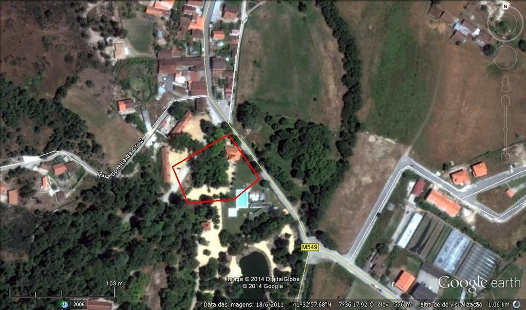 54 Fig. 2.34 Localização geográfica do levantamento geoelétrico efetuado no Parque de Pedras Salgadas (Imagem aérea obtida através do sistema Google Earth a 30/01/2015).