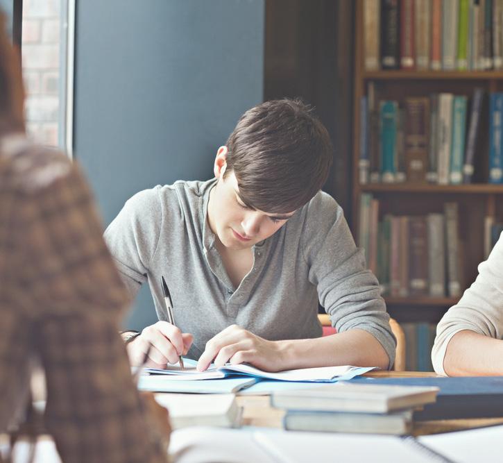 5 ENTENDA O QUE É A TRI considera a possibilidade de um estudante sem qualquer preparação para realizar a prova tirar uma nota boa ao chutar e acertar questões difíceis.