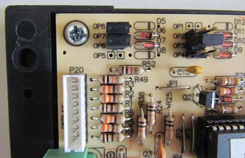 Instalação, Interligações e Esquemas Elétricos 8 As ligações internas (entre as unidades) e externas (fonte de alimentação e unidade) deverão obedecer a norma brasileira NBR5410 - Instalações