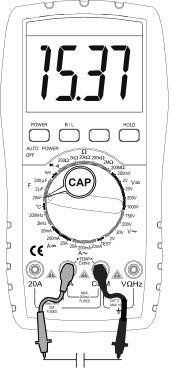 F. Medidas de Capacitância Para evitar danos ao instrumento ou ao dispositivo em teste, desconecte a alimentação do circuito e descarregue todos os capacitores antes da medida de capacitância. 1.