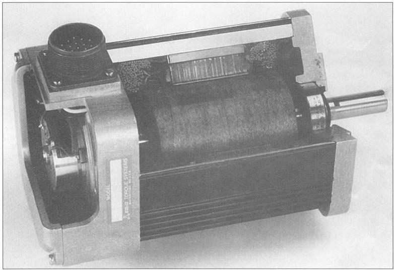 Figura 3.12 Máquina síncrona trifásica com ímãs permanentes (FITZGERALD, 1952). A Figura 3.