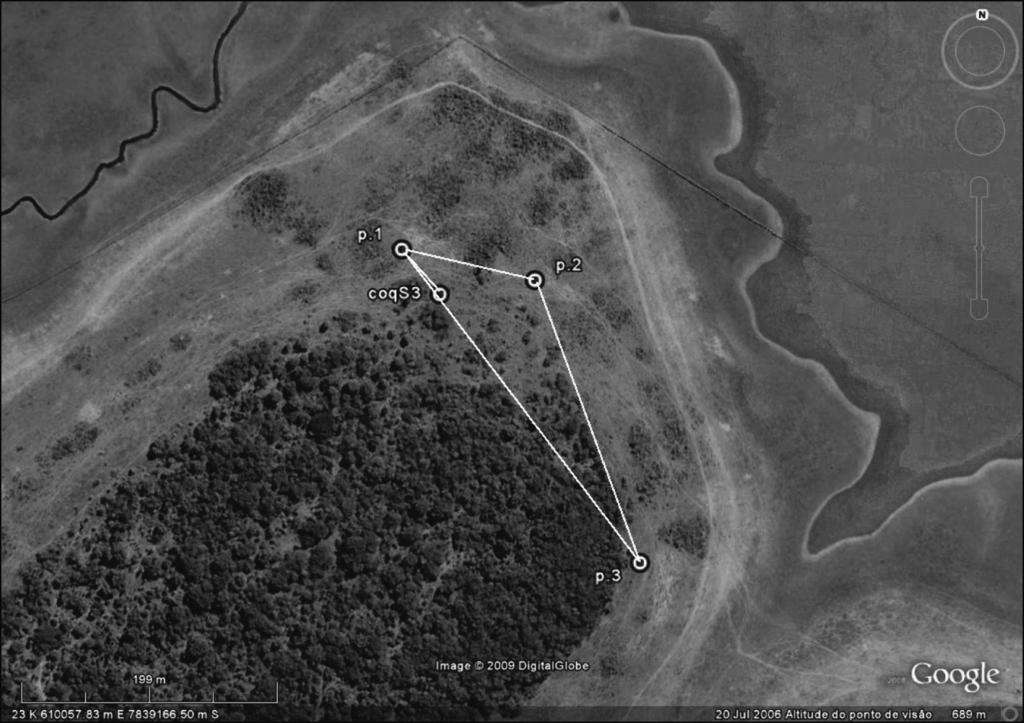 Lucas Bueno Fig. 4. Imagem de satélite indicando a extensão máxima da distribuição do material lítico em superfície no sítio Coqueirinho. Fig. 5.