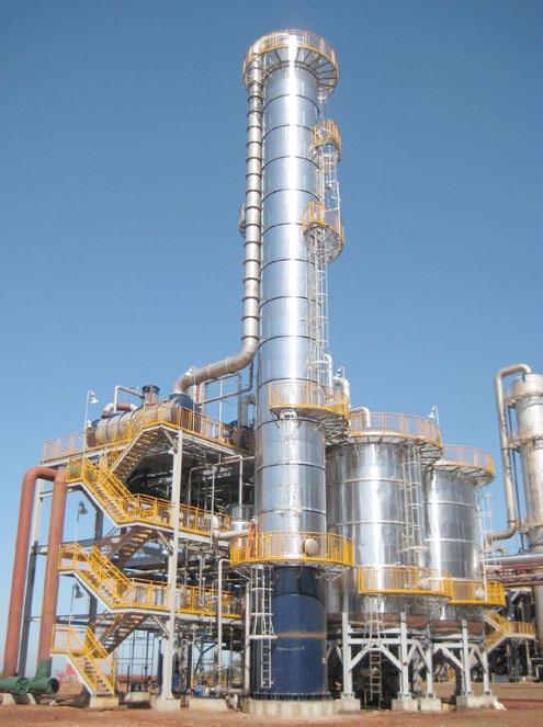 de retificação de etanol, existente na planta de hidratado; Modelo HLSM-SR, que possui sua própria coluna de retificação de reciclo, utilizando como fonte quente vapor de água,