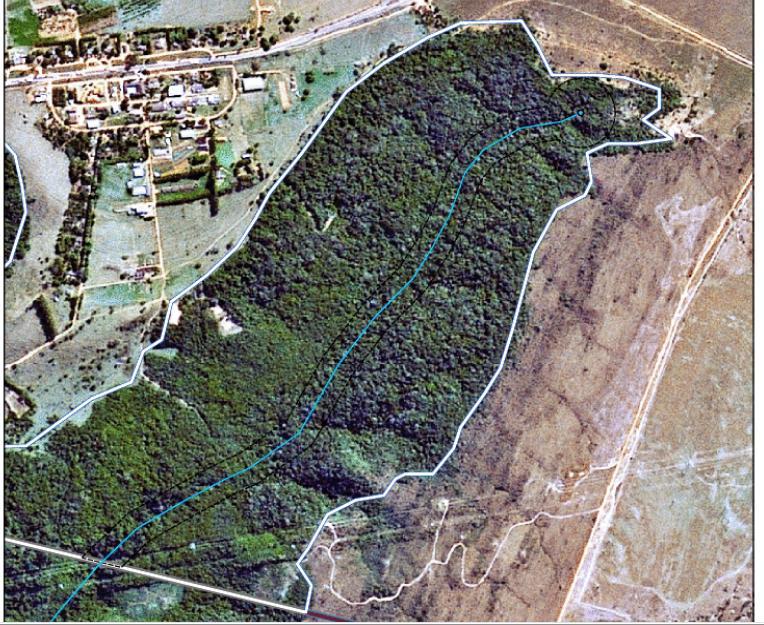 duas estações definidas, uma seca, de abril a setembro e outra chuvosa, de outubro a março e a tipologia é de cerrado Sensu Lato. Figura 1.