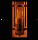 A luz é respectivamente ampliada de forma que passe desimpedida à esquerda e à direita do tubo de vidro Observação da névoa de vapor de sódio na luz amarela de sódio U8482590-230 U8482590-115 Forno