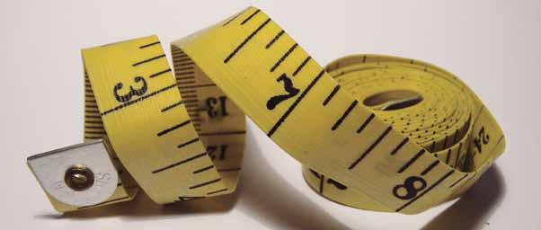 Sabemos que um metro pode: a. Ser dividido em 10 partes iguais, cada uma medindo 1 decímetro; b. Ser dividido em 100 partes iguais, cada uma medindo 1 centímetro; c.